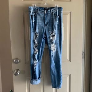 Judy blue distressed boyfriend jeans. Size 11/30.